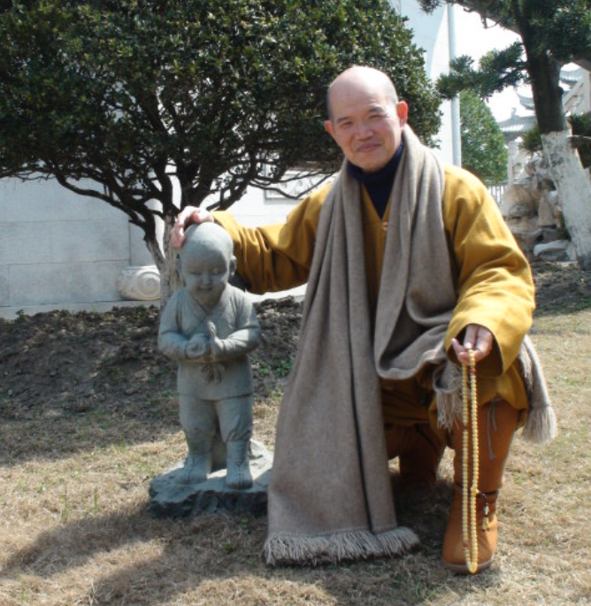 广东谭家三姐妹：青春年华集体出家为尼，多年后两人当上住持