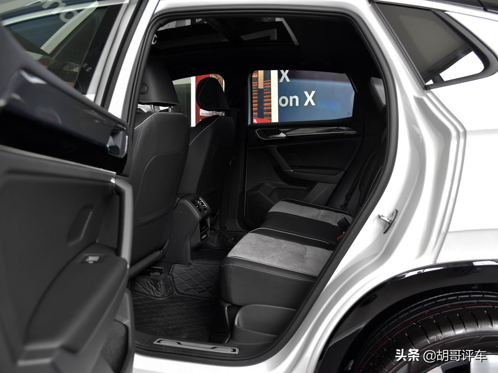德系合资轿跑SUV，空间大回头率高，实拍大众探岳X