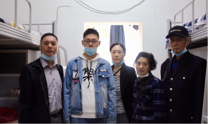 高考中烈士子女的加分问题，引起网友关注，有多人赞同加二十分