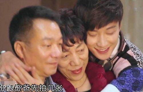 高彩萍乔老爷中年“两大悲剧”：一边是万念俱灰，一边是踌躇满志