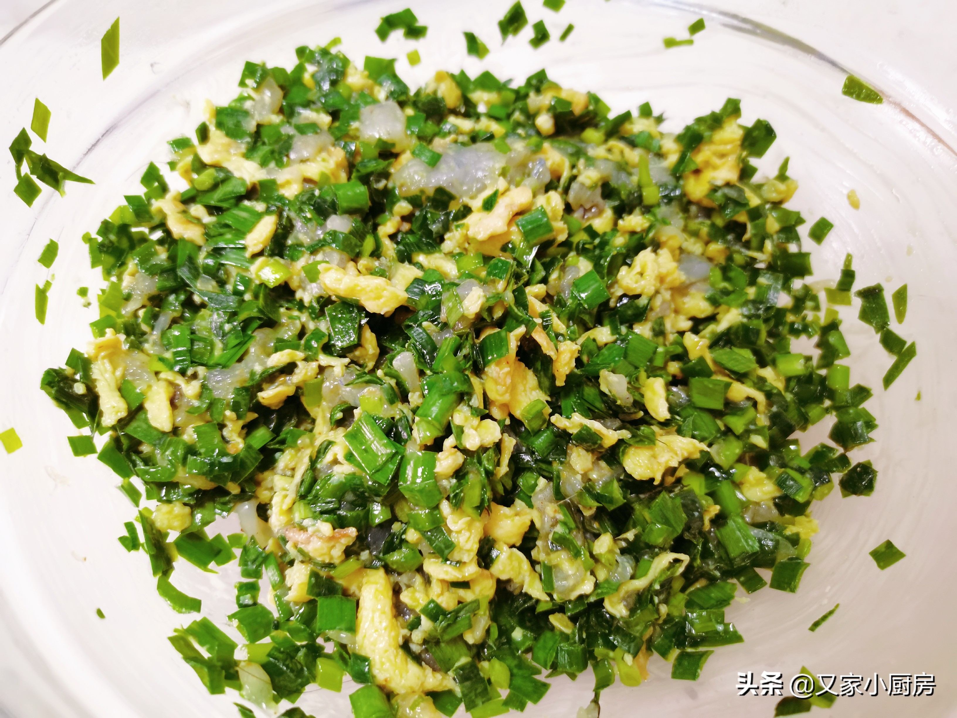 三鲜馅的饺子怎样调拌最好吃？教你一个技巧，饺子鲜香好吃不出水