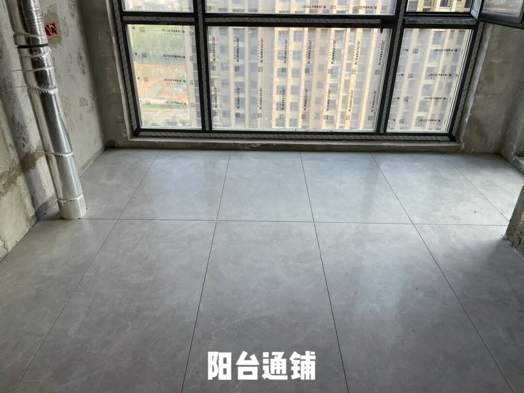 全屋瓷砖通铺不要门槛石，省钱还显大气，连设计师都夸我有远见