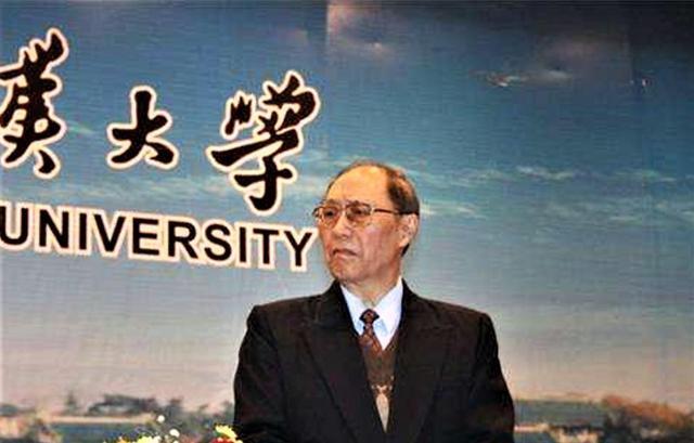 前武汉大学校长刘道玉被免职的前后：懂得取舍才能明白得失