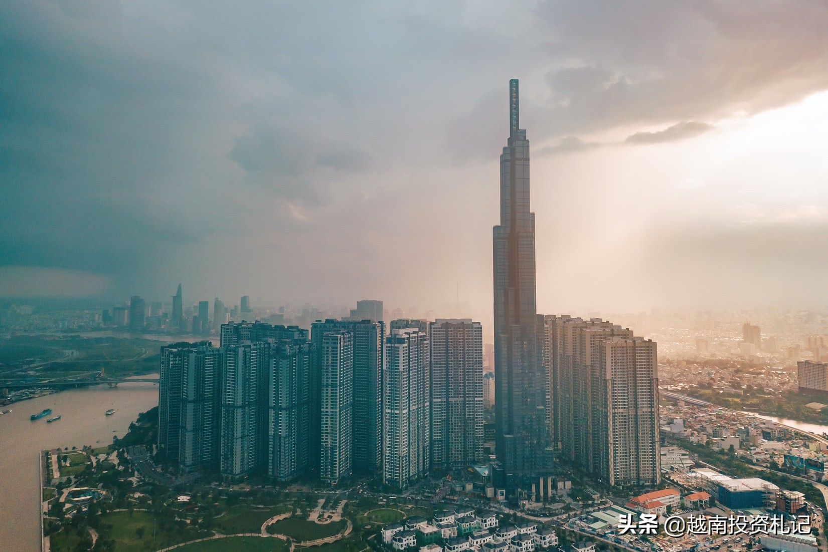 越南第一大城市胡志明市，各郡发展区别竟这么大？