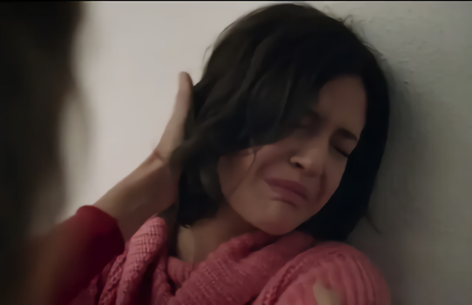 为情所困:18岁女孩爱上40岁大叔,相恋三个月后,女孩狠心抛弃他