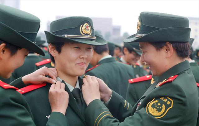 新兵授衔意味着什么？新兵和父母最好提前了解