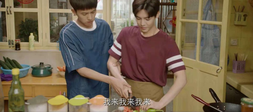 侯明昊率领彪悍天团“飞车五人组”，演绎十八岁的青春年华