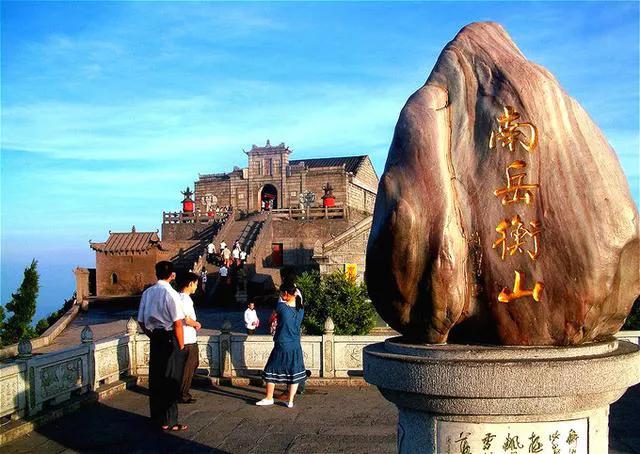 湖南旅游十个必去景区排名，湖南旅游必去的景点有哪些