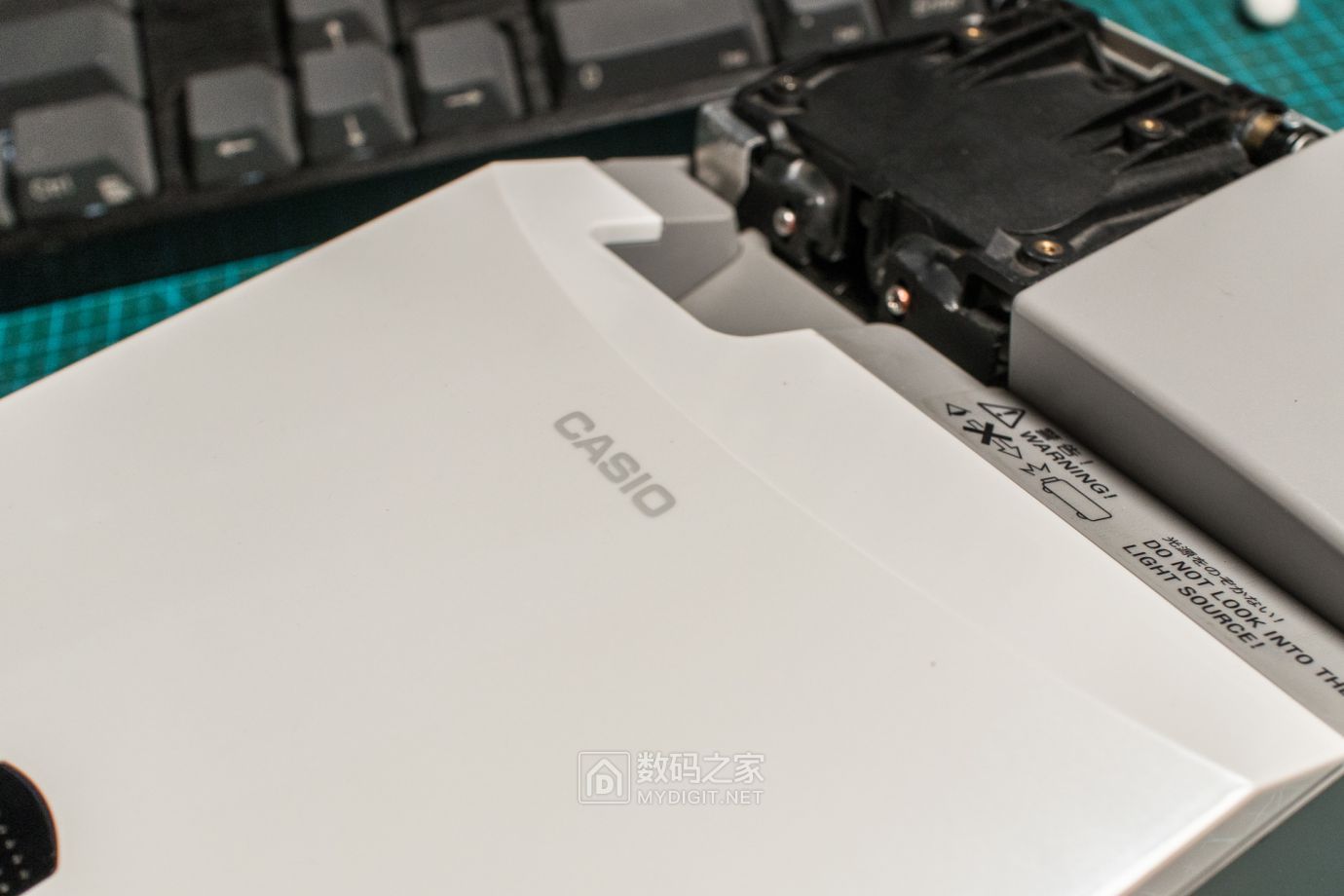 卡西欧CASIO激光+LED短焦投影仪UP50WN拆解，维修偏色全纪实