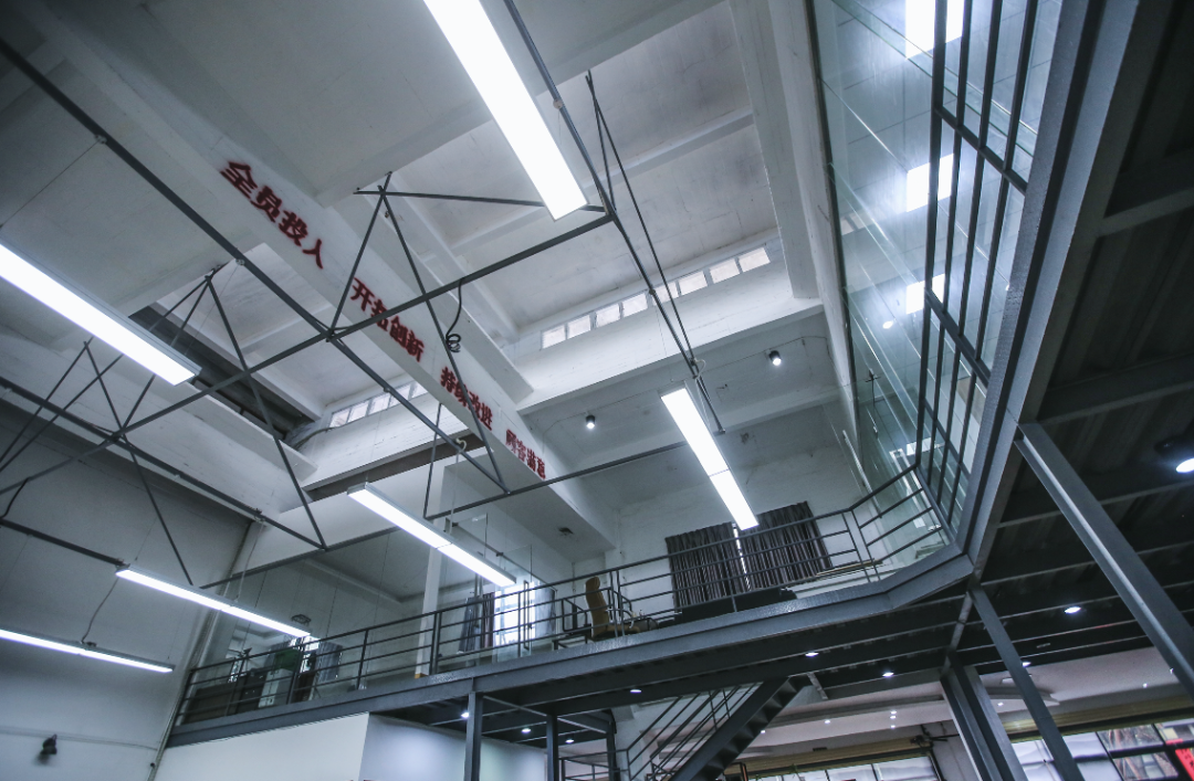 内容+电商，黑眼圈是如何改变美发行业的？