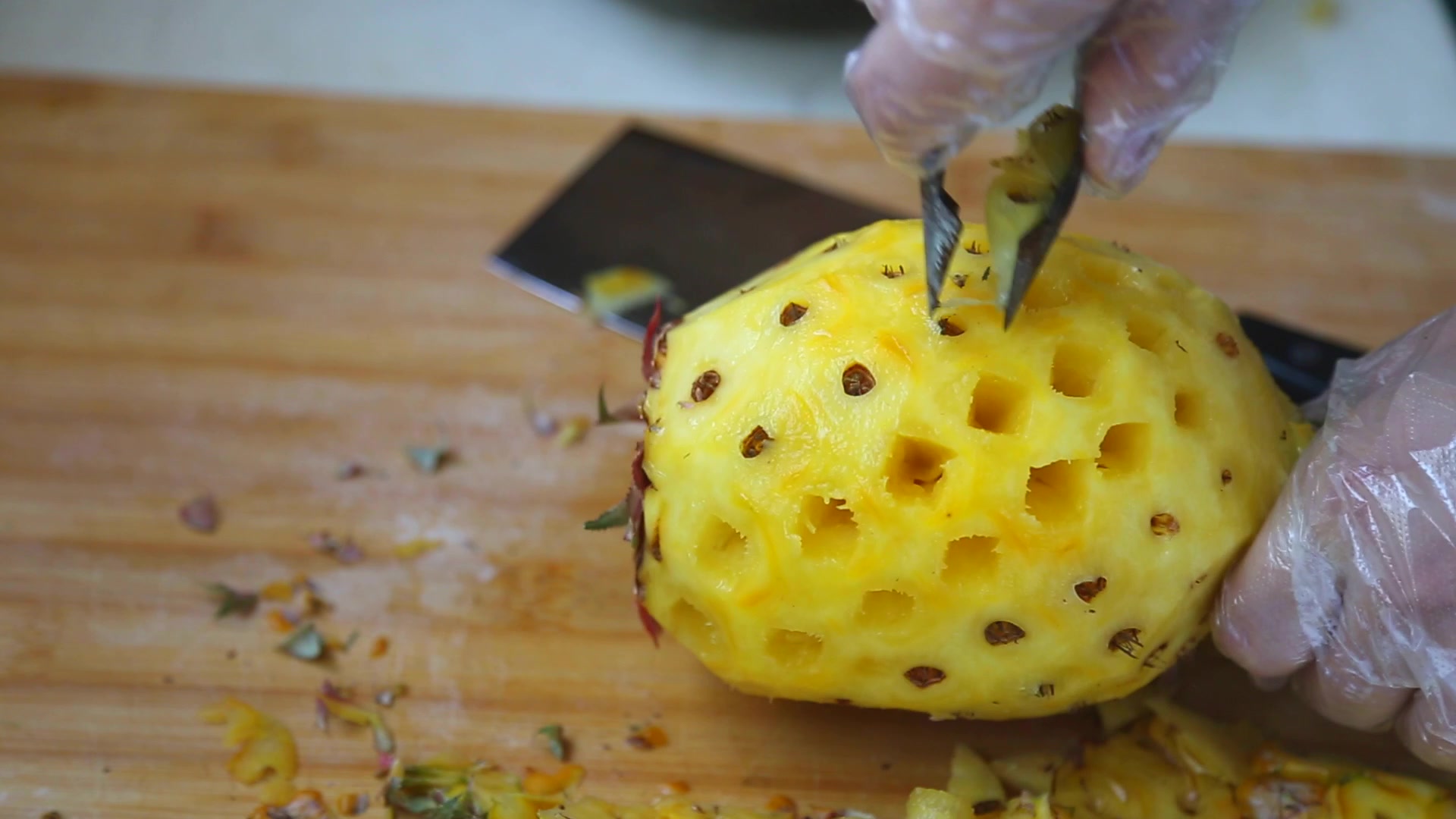 菠萝怎么削皮（家常版菠萝去皮教程很实用）