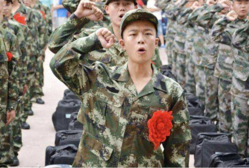 本科当兵和专科当兵有什么区别？将影响未来晋升，学生要提前了解