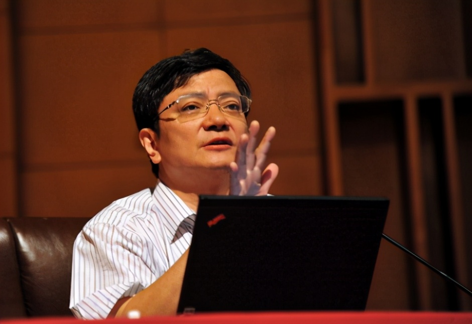 “愤青教授”郑强：毁誉参半的贵州大学校长