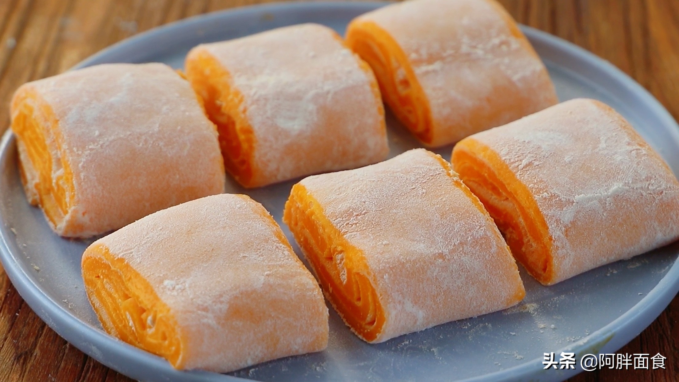 红薯别煮着吃了,教你红薯糕做法,香甜软糯又多层,咬一口特好吃