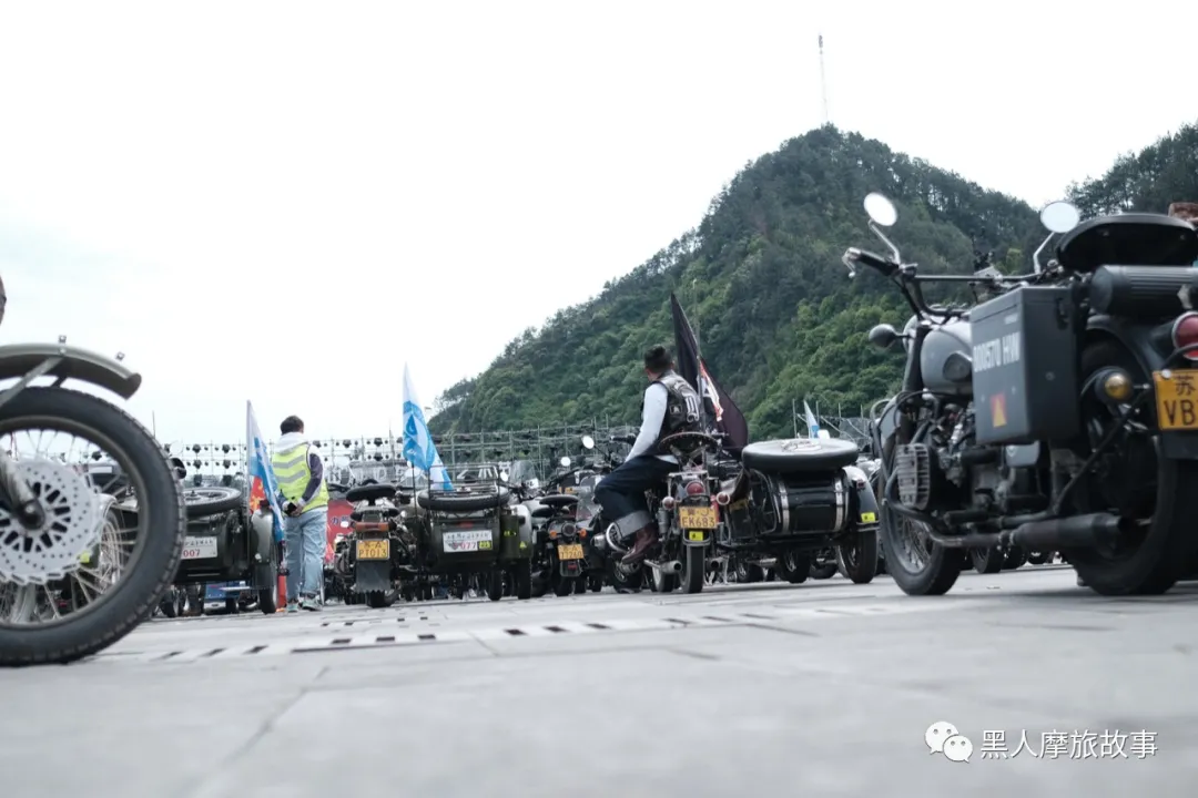 摩旅实用车:边三轮(挎子)