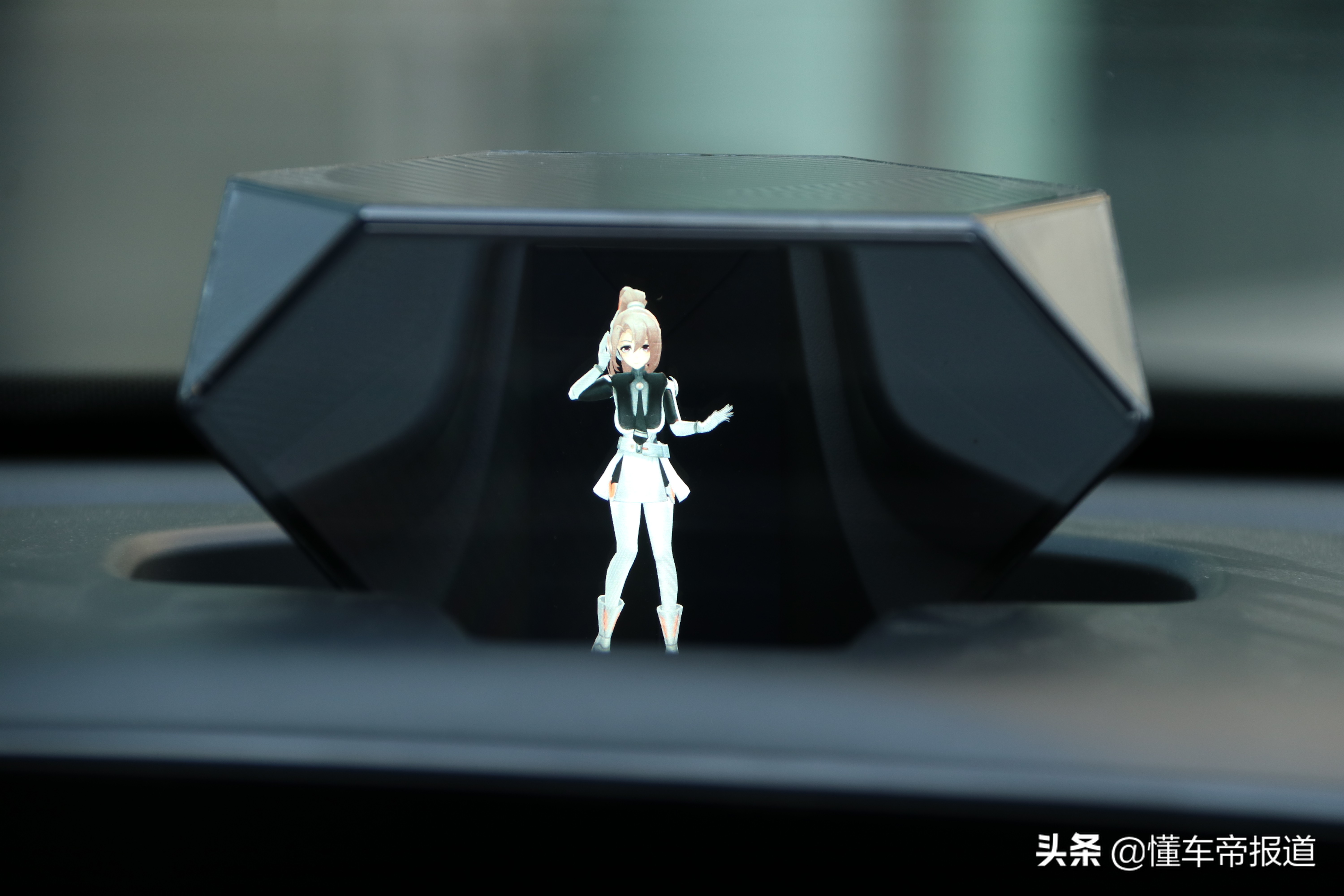 新车 | 自带“爆款”潜质！试驾一代奔腾B70