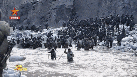 《长津湖》破35亿，这个只出场40秒的男人，却不