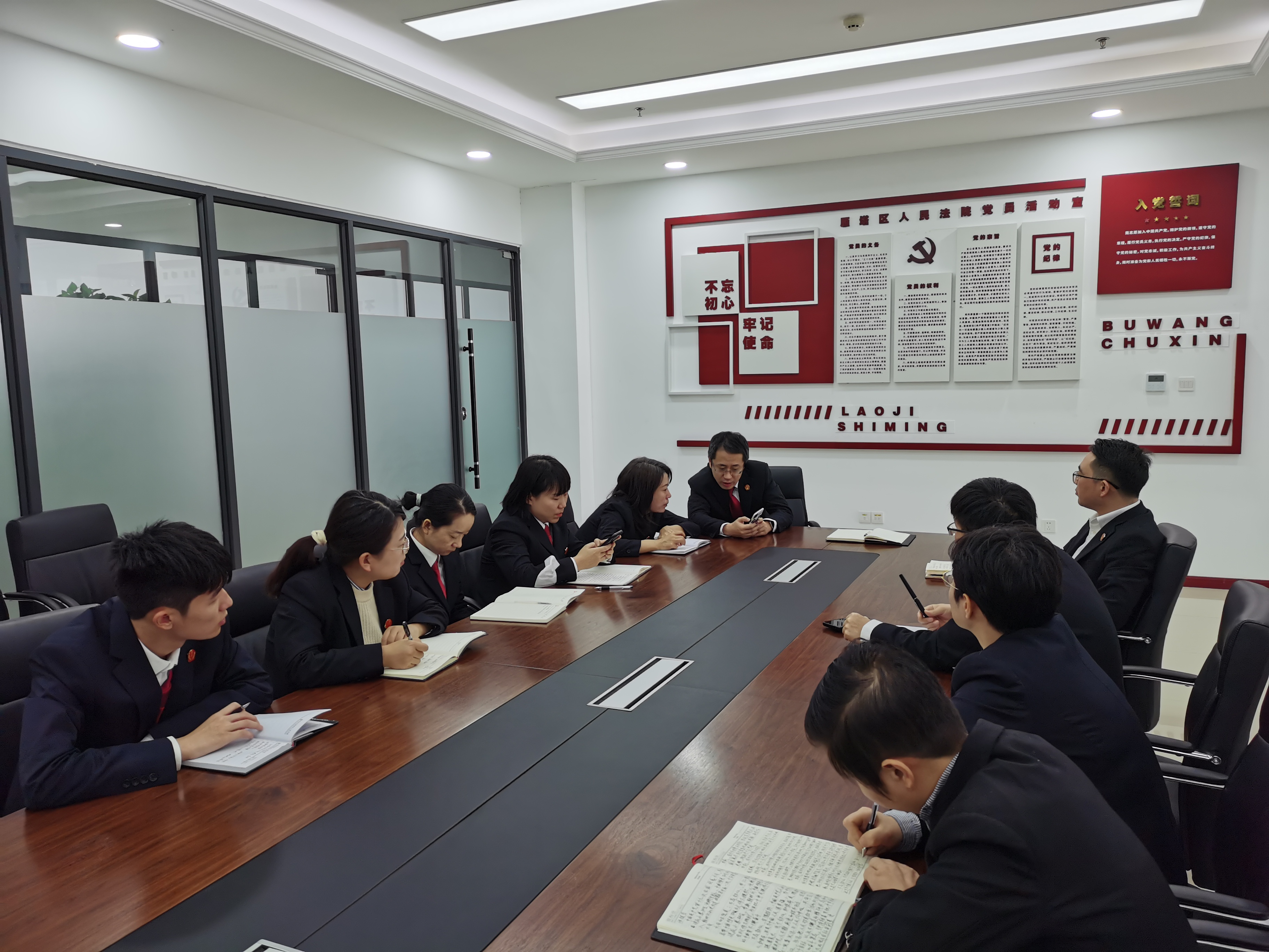 西安雁塔法院积极开展全国模范法官杨军同志先进事迹学习宣传活动