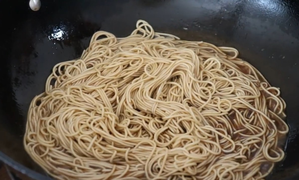 面条学会这样做，我家一周吃8次，美味又解馋，一次一大盘不够吃