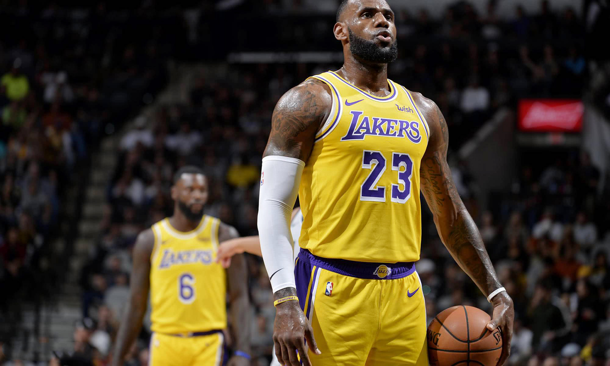 nba为什么很少有三巨头(詹姆斯浓眉威少明明是三巨头,为何湖人却不被