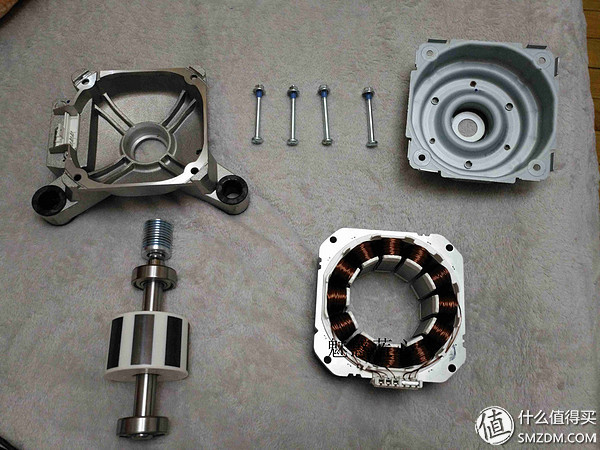 洗衣机：有容乃大 四千元10kg哪家强？松下、LG、三星对比横评