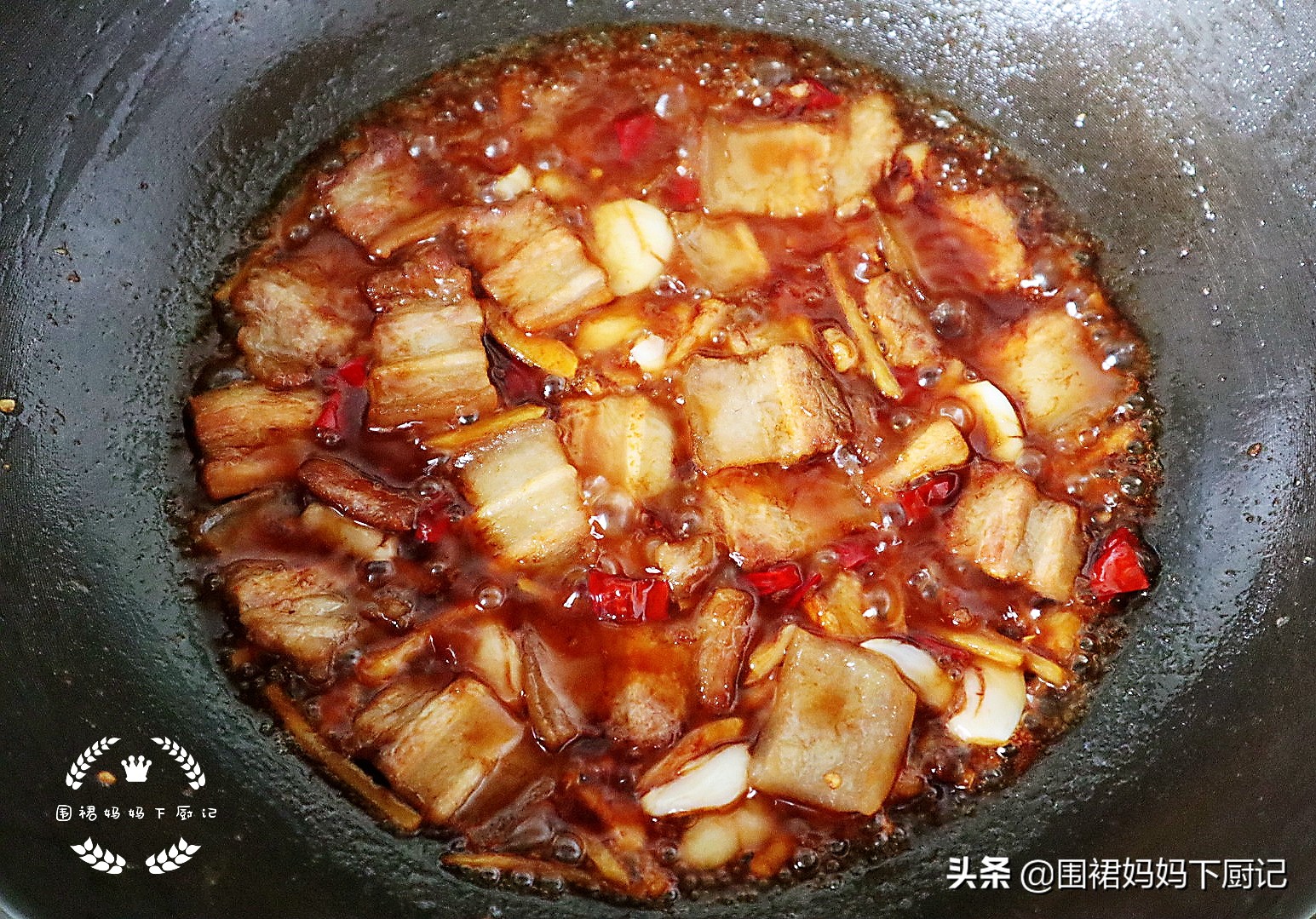 天热没胃口，试试这道菜，豆角软香弹牙，肉片肥而不腻，好吃下饭