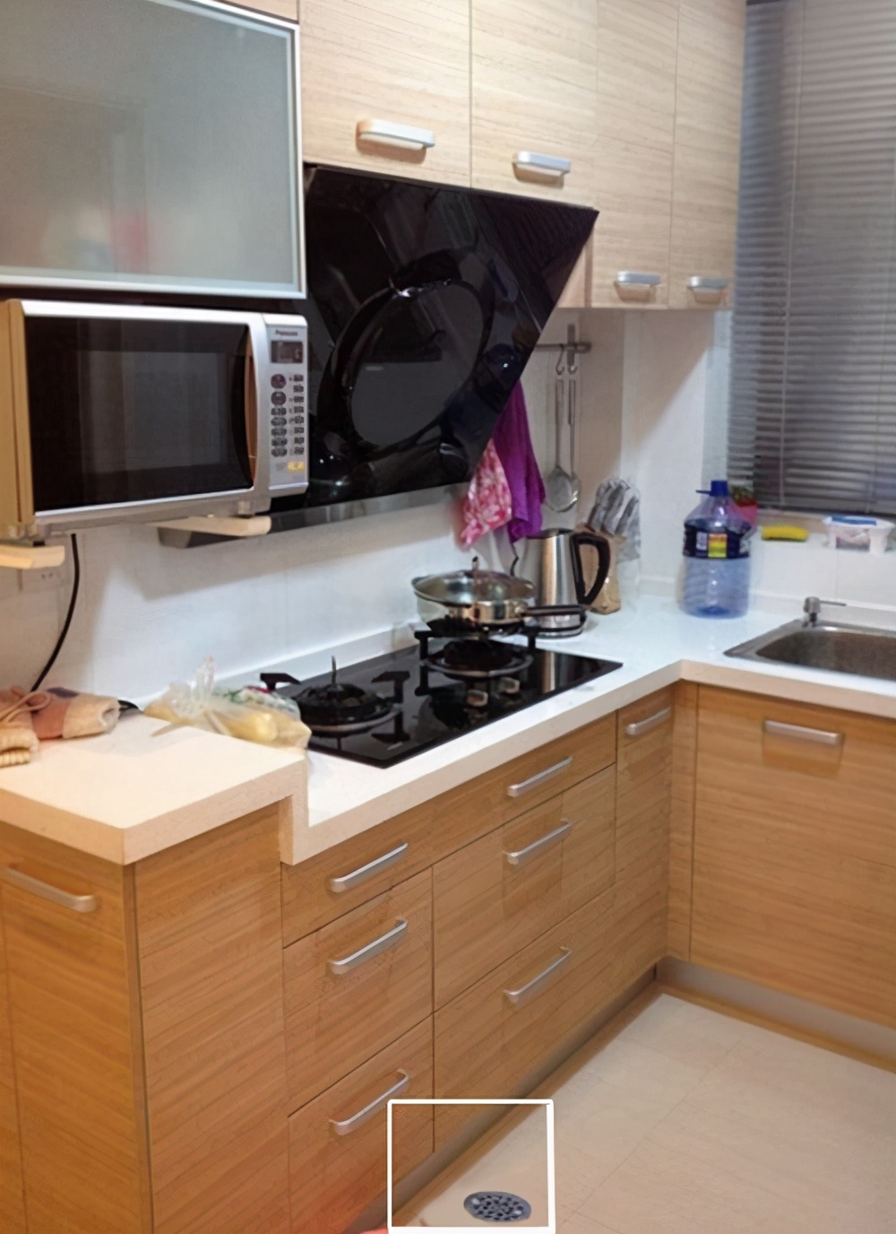 入住两年才知道,厨房装地漏是鸡肋还是锦上添花?如今真遭大罪了