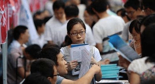 这329所野鸡大学，被人民日报“点名批评”，毕业证书不如一张纸