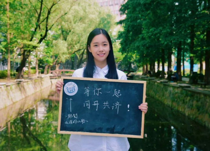 985高校的“江湖外号”，真的很接地气，大批网友被成功逗笑