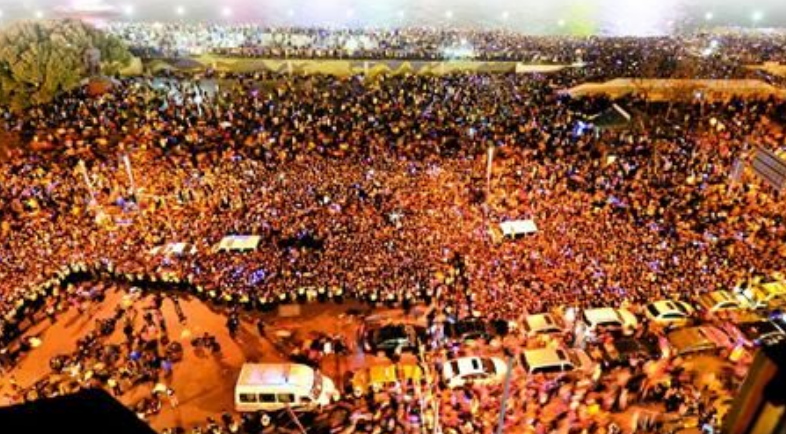 回顾2014年上海外滩踩踏事故：36人遇难，家属获80万赔偿，11名干部被处分