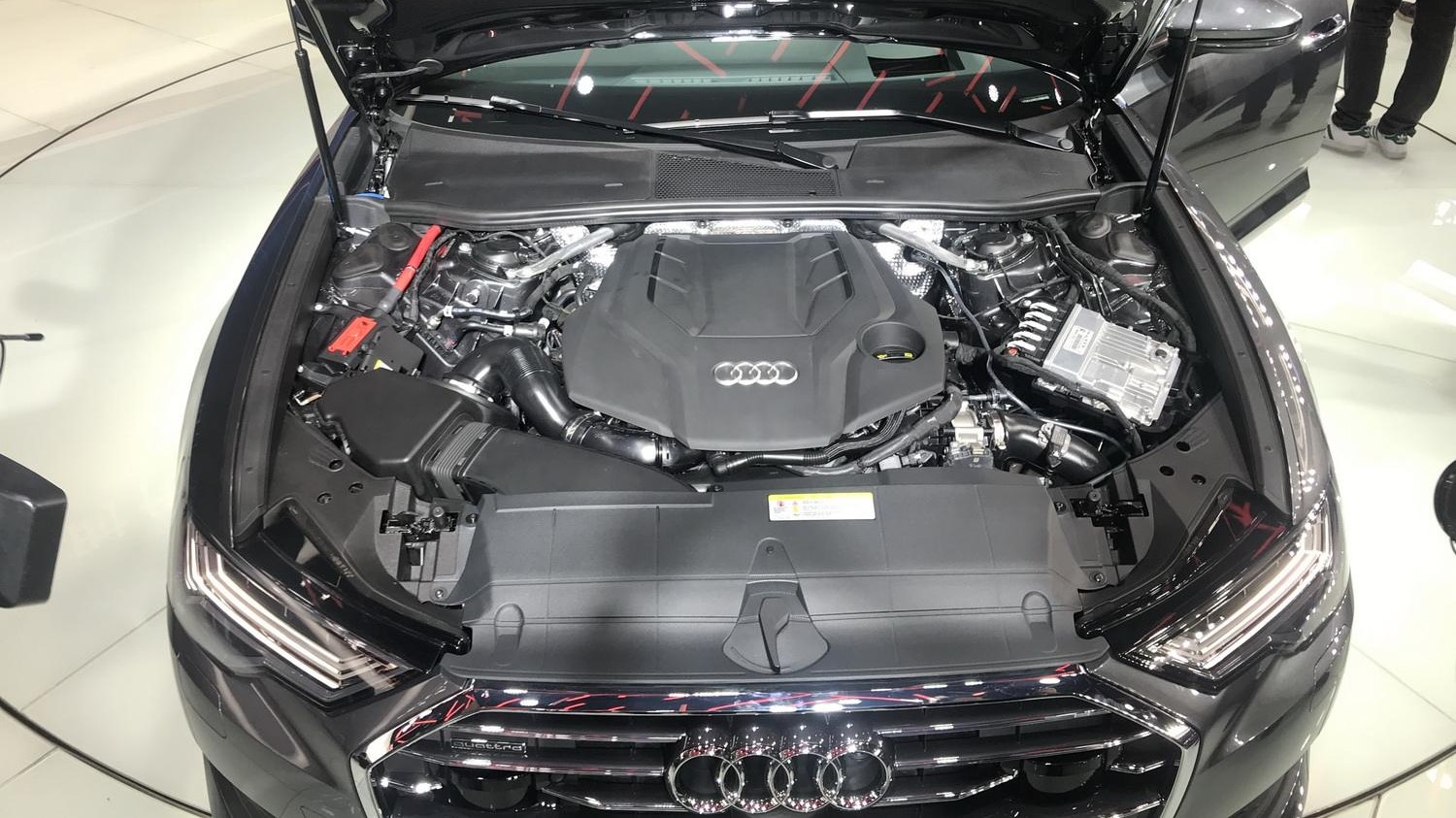 路咖与车：冷静来看全新奥迪A6L 爆点和缺点并存