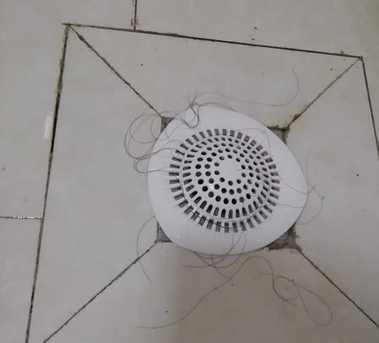 再节俭也要丢掉的12样家用品，早已被时代淘汰，留着反而是累赘