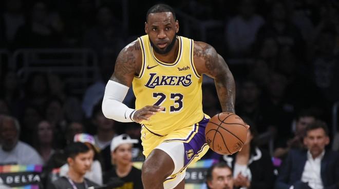 nba周刊杂志有哪些(詹皇入选2019《时代周刊》百大人物！NBA历史上仅有3人获此殊荣)