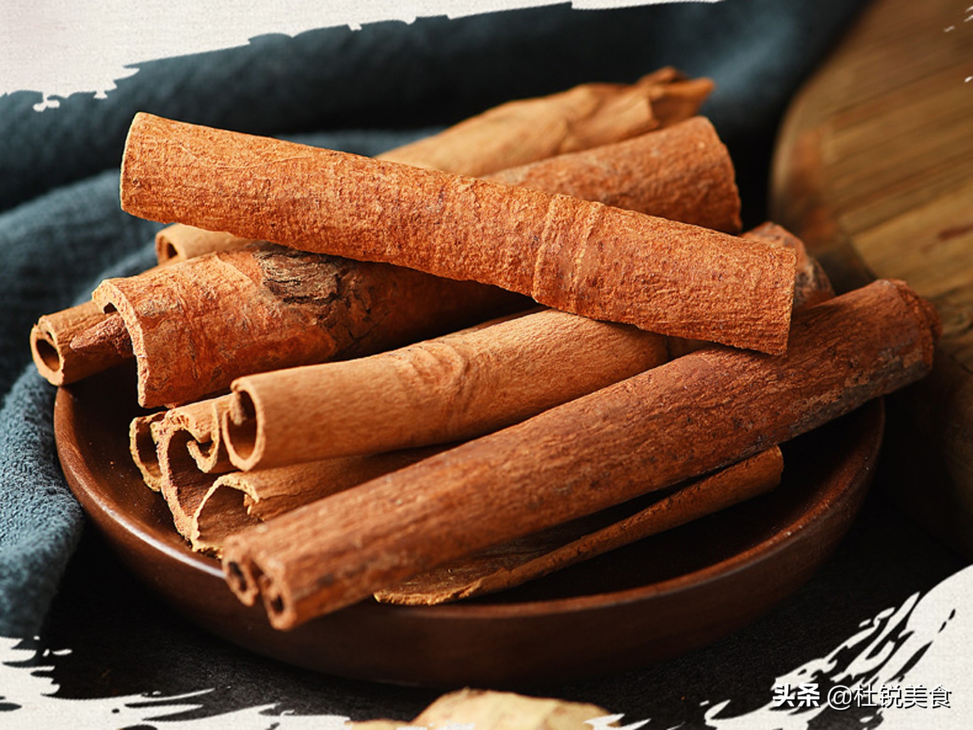 桂皮的作用桂皮和肉桂看起来很像用途差别很大