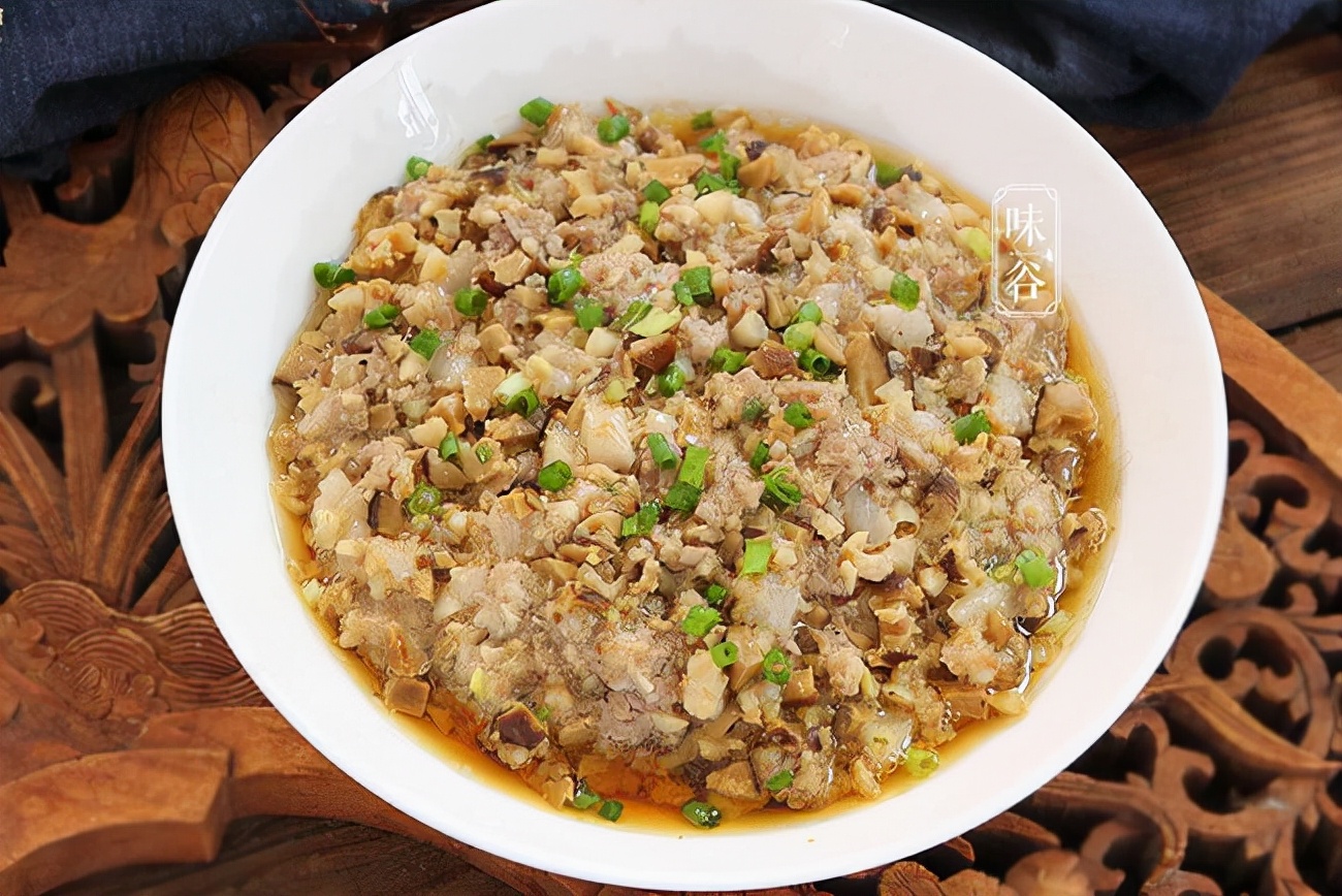 广东人都爱吃的蒸肉饼，汁香肉滑，十几分钟做一道，营养好吃下饭