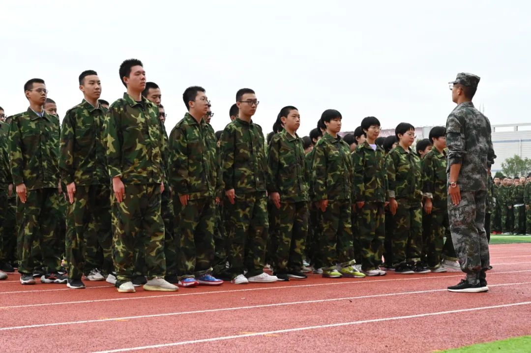 身着迷彩，英姿飒爽！清徐县徐沟中学高一新生军训剪影