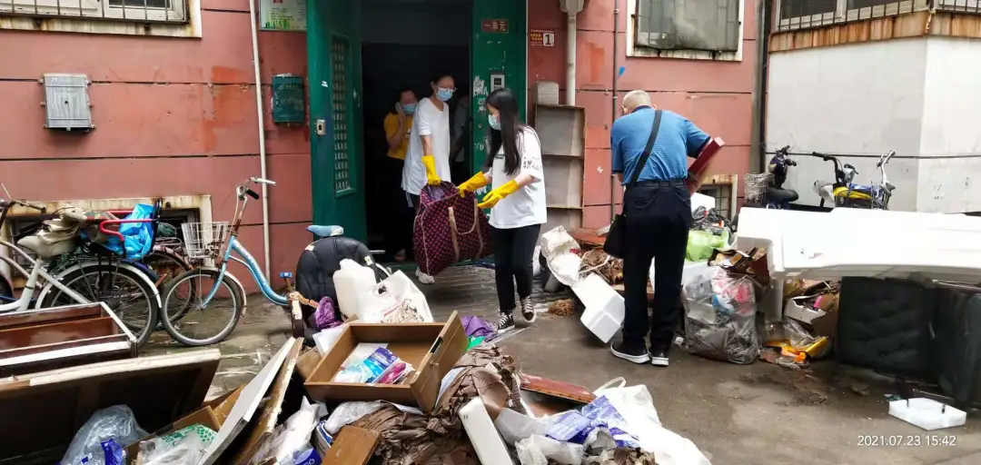 农大人的身影在前，我们“豫”难而上