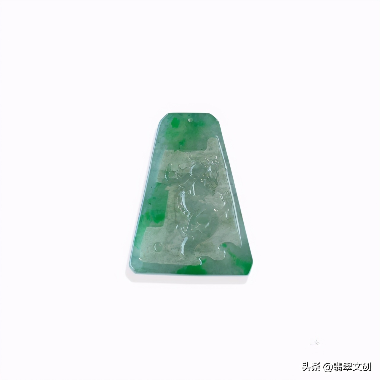 东陵玉和翡翠哪个对身体好（东陵石与翡翠的区别）