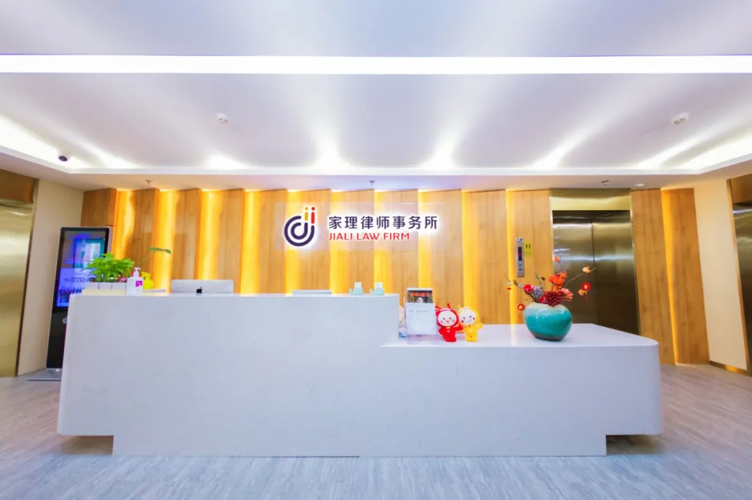 刷爆律师圈！律新帮首批专家团都是什么来头？