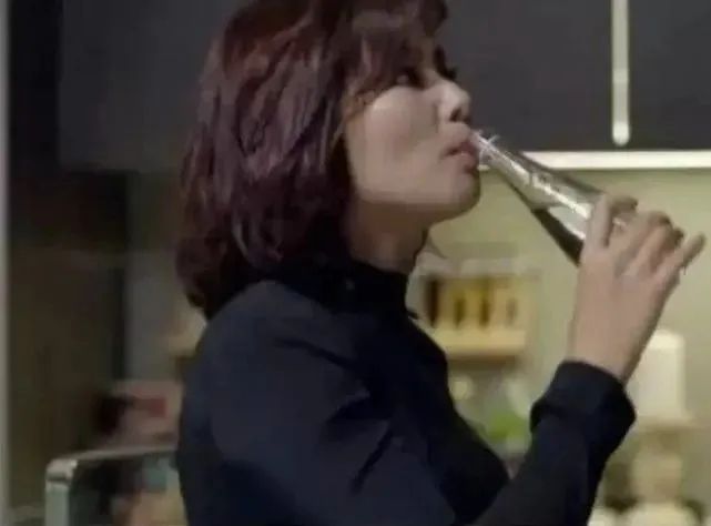 《三十而已》喝水也有鄙视链！不同的水到底有什么差别？