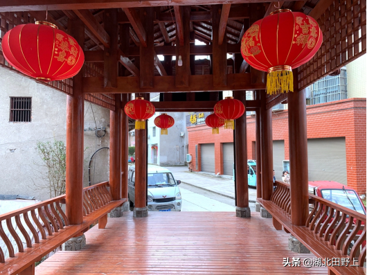 田野上團(tuán)隊(duì)下鄉(xiāng)小記丨走進(jìn)分鄉(xiāng)鎮(zhèn)“窗口”——分鄉(xiāng)場社區(qū)