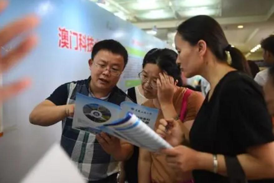 2021软科财经类大学排名，上海财经遥遥领先，东财仅排第六