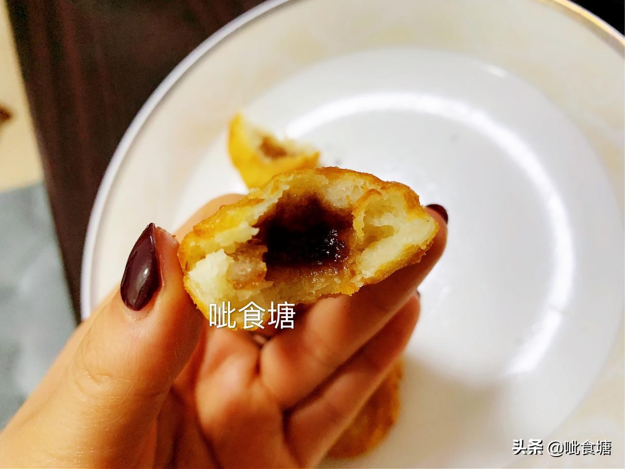 糖糕的家常做法，个个空心，外酥里软，甜而不腻，好吃不粘牙