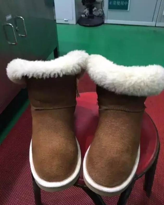 你最爱的翻毛皮鞋聚色了，怎么样才能把它洗好？