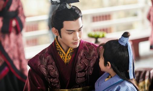 派遣长子扶苏去边关,对幼子胡亥宠爱有加,为何秦始皇如此偏心?