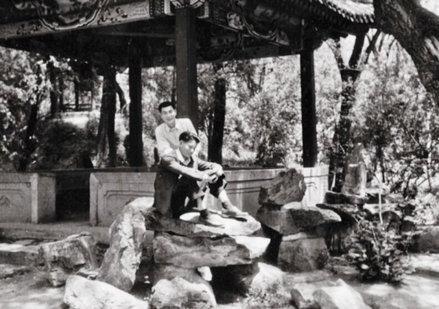 朱镕基的中学成绩单曝光：学籍档案保存69年，沉默的天才少年