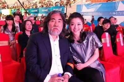 多面黄小蕾：曾倒追大张伟，38天闪婚嫁富商，却被迪士尼“除名”
