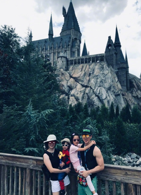 吴尊晒女儿运动vlog，NeiNei变酷飒女孩打网球练拳击，元气满满