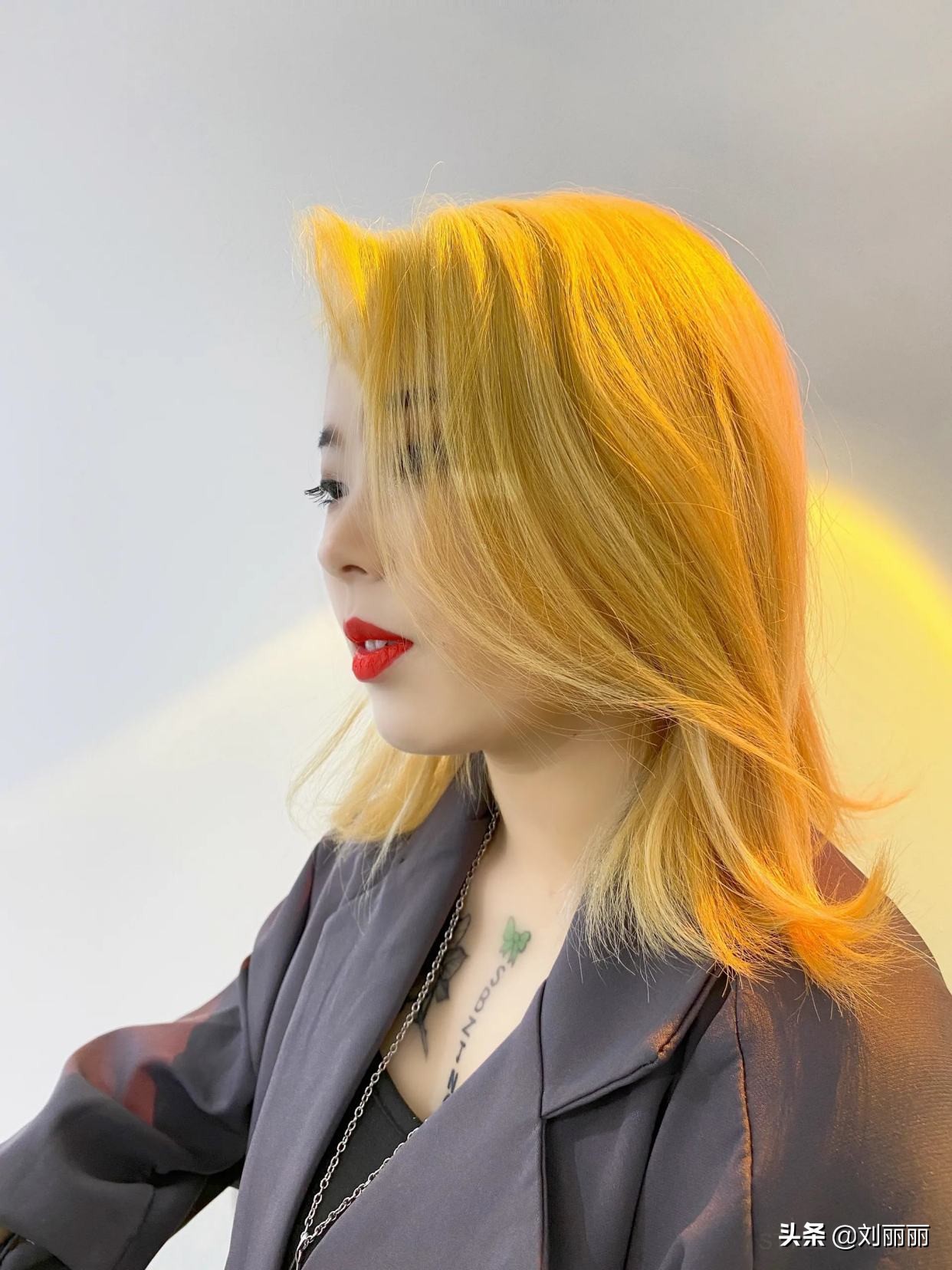 染头发图片(范冰冰染发担心头发全断了)