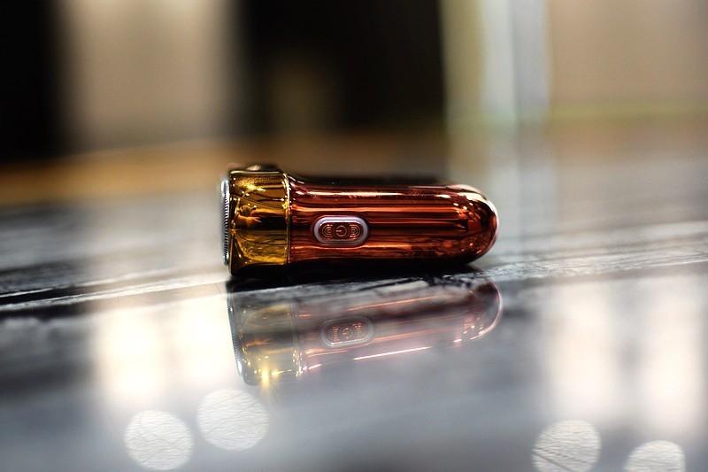 和Zippo一样 须眉剃须刀R2潮玩家